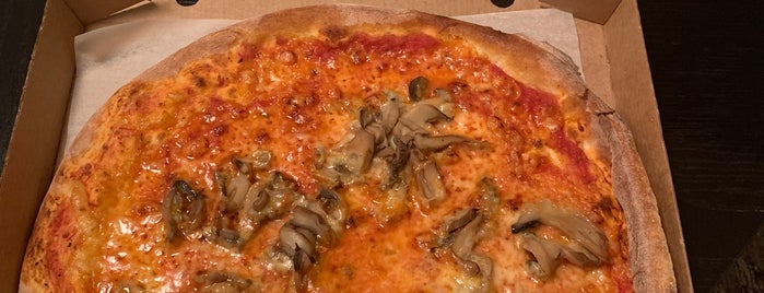 Mimmo's pizza is one of Orte, die Do gefallen.