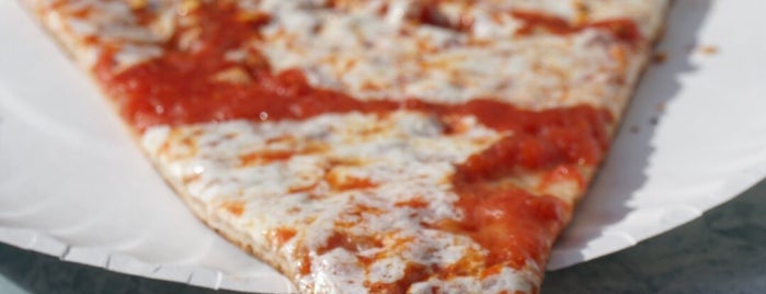 Joe's Pizza is one of Posti che sono piaciuti a Globetrottergirls.