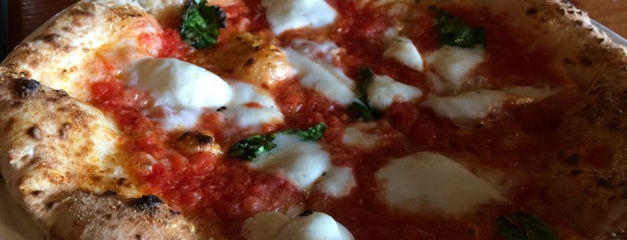 Tutta Bella Neapolitan Pizzeria is one of Globetrottergirls’s Liked Places.