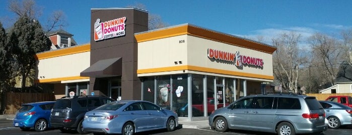 Dunkin' is one of Tempat yang Disukai Andrea.
