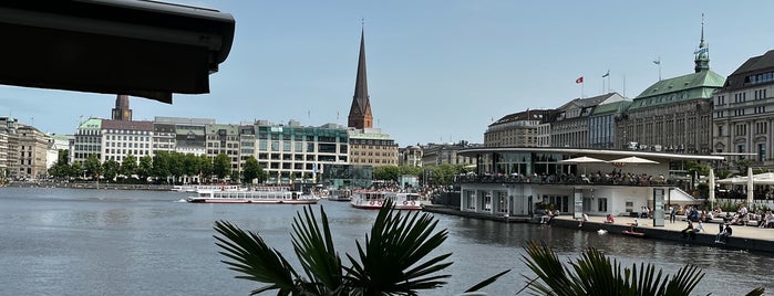 Bodos Bootssteg is one of Hamburg.