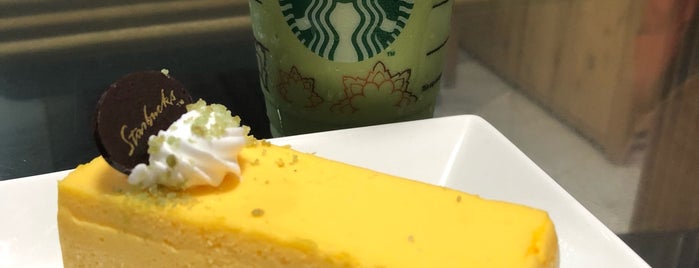 Starbucks is one of Worldbizさんのお気に入りスポット.