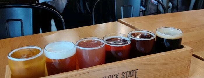 Hemlock State Brewing Company is one of Locais curtidos por Mirek.