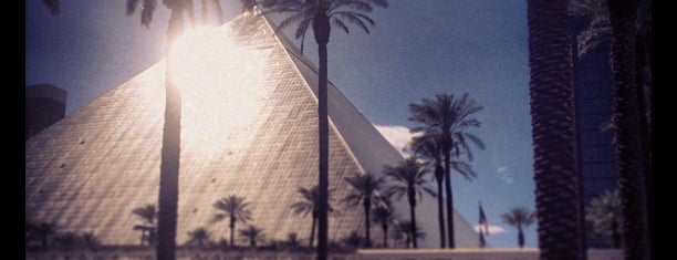 Luxor Hotel & Casino is one of Hotels Round The World.