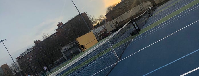 Banneker Tennis Courts is one of Tempat yang Disukai Justin.