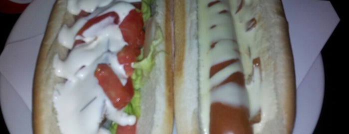 Hot dogs & cola is one of Favorite Food.