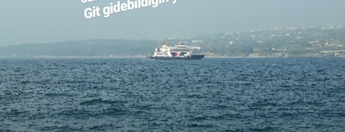 eskihisar feribot is one of สถานที่ที่ Murat karacim ถูกใจ.