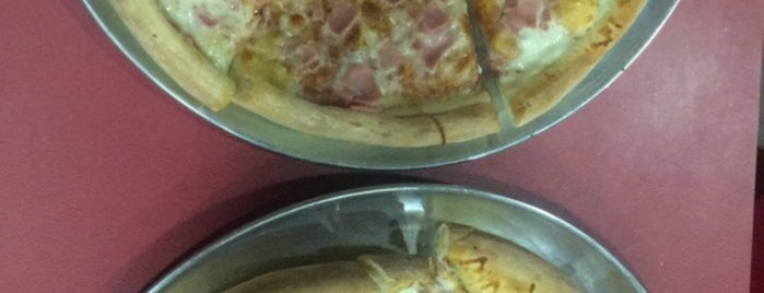 Pizza pi is one of Sitios visitados.