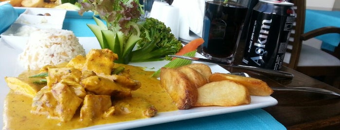 Marvista Cafe & Restaurant is one of Locais curtidos por Pinar.
