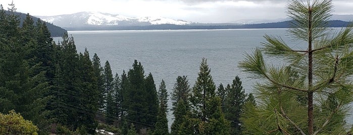 Lake Almanor Rest Area is one of Eさんのお気に入りスポット.