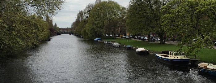 Amsterdam Oud-Zuid is one of Tempat yang Disukai Ralf.