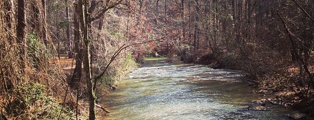Mtn Brook Running Trail is one of Lugares favoritos de Heath.