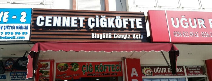 Cennet Çiğköfte is one of Lieux qui ont plu à S      Y.