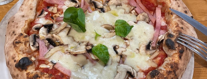 La Pizza Napoletana is one of Timi.