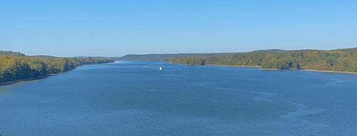 Tennessee River Bridge is one of Chicago Roadtrip.