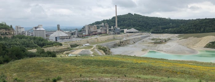 Uitkijkplatform ENCI-groeve Sint Pietersberg is one of สถานที่ที่ Dirk ถูกใจ.