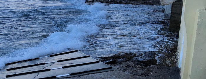 Ben Buckler Boat Ramp is one of Fixes/Dupes.