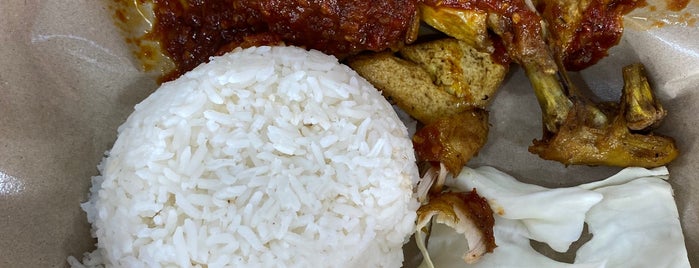 Ayam Penyet Lamongan is one of Food in Melaka.