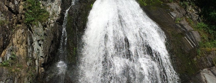 Водопад Корбу is one of Tempat yang Disukai Alexey.