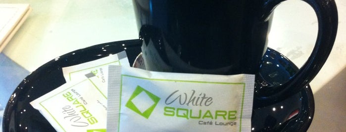 White Square Café Lounge is one of Tunivisions Recommande !.