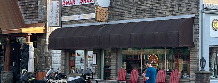 Soda Pops Ice Cream Shop is one of Bryson City.