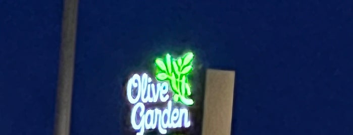 Olive Garden is one of Must go restaurants.
