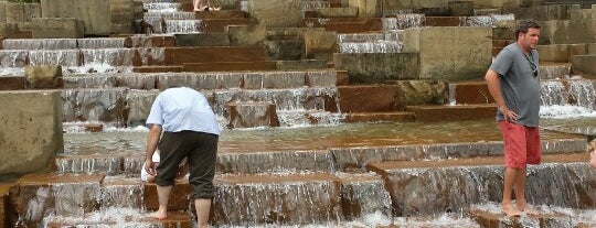 Water Steps is one of Lugares favoritos de Mae.