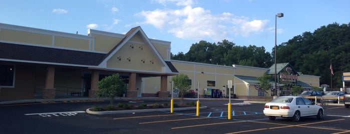 Thruway Sporting Goods is one of TACKLE SHOPS.