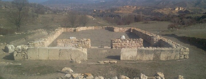 Hadrianapolis Antik Şehri is one of Lieux qui ont plu à seval.
