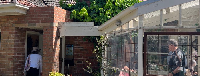 Wombat Hill Cafe is one of Outdoor bars.