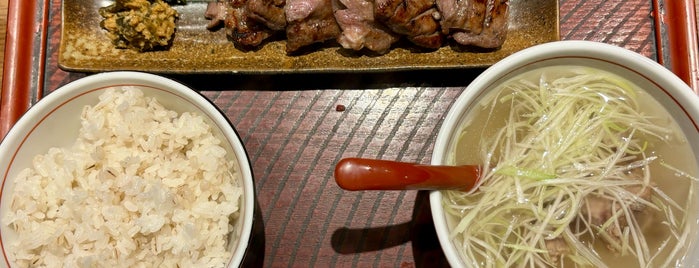 伊達の牛たん本舗 is one of 和食系食べたいところ.