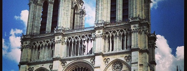 Cattedrale di Notre-Dame is one of paris.
