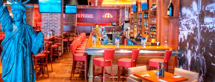 Fridays is one of Mis sitios Madrid!.