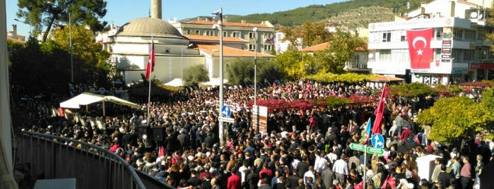 Kurşunlu Cami Meydanı is one of Lieux qui ont plu à Cenk.