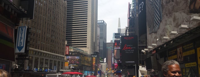 Times Square is one of Lindsey’s Liked Places.