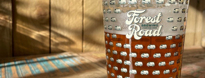 Forest Road Brewing Co is one of Ale'nin Beğendiği Mekanlar.