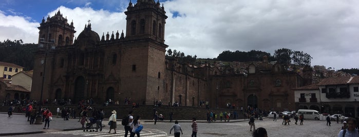 Plaza de Armas de Cusco is one of Tempat yang Disukai Charly.