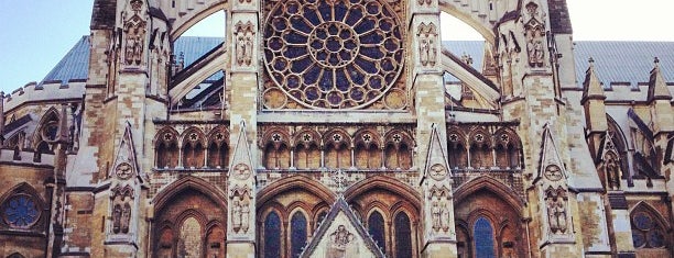 Westminster Abbey is one of Tempat yang Disukai Joe.