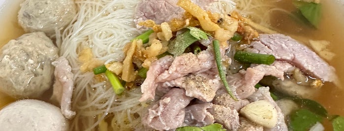 เฮียแก้ว ก๋วยเตี๋ยวหมูตุ๋นเนื้อตุ๋น อุดมสุข is one of ช่างทำกุญแจ ใกล้ฉัน 094-857-8777.