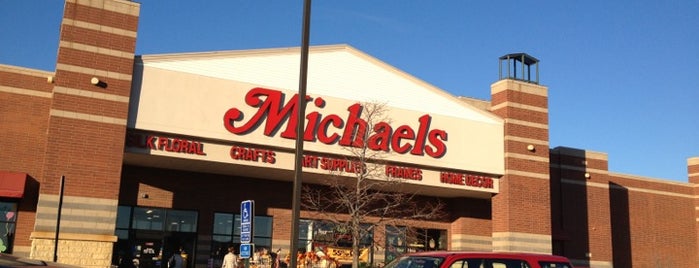 Michaels is one of Lieux qui ont plu à Corey.