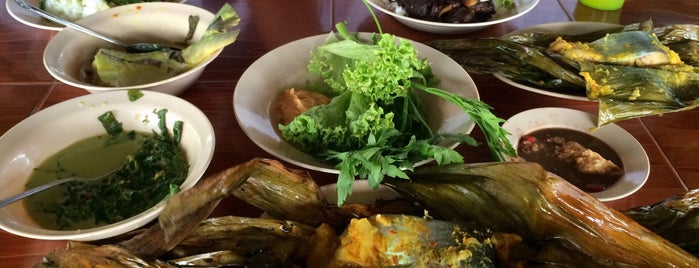 Restoran Sedap Weh (Caw. MABIQ) is one of Kuantan List.