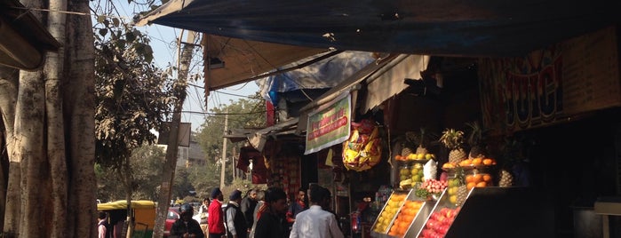 Rajinder Da Dhaba is one of Places to eat in Delhi/NCR.