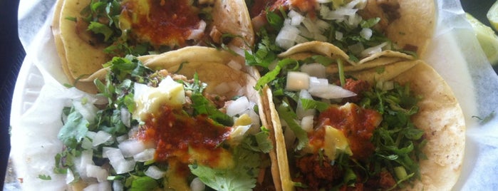 Andale Taqueria & Mercado is one of Diners, Drive-Ins & Dives 3.