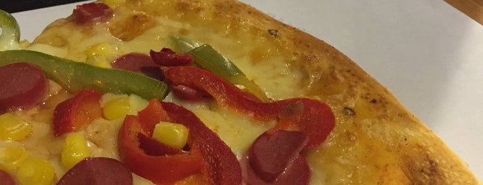 pizza bellissima is one of Lugares guardados de Omer.