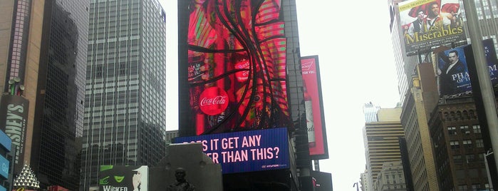 Times Square Alliance is one of สถานที่ที่บันทึกไว้ของ Carlo.