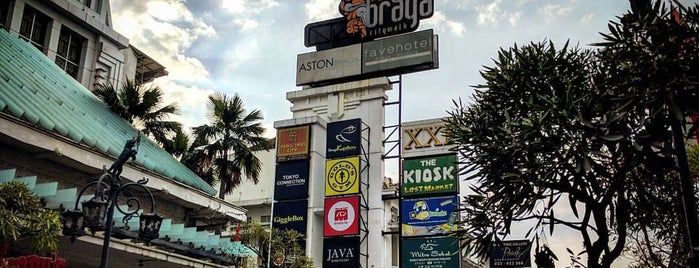 Braga CityWalk is one of Tempat yang Disukai Kurniawan Arif.