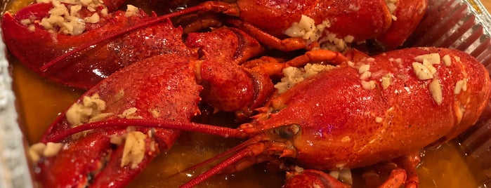 Live Crawfish & Seafood is one of Food.