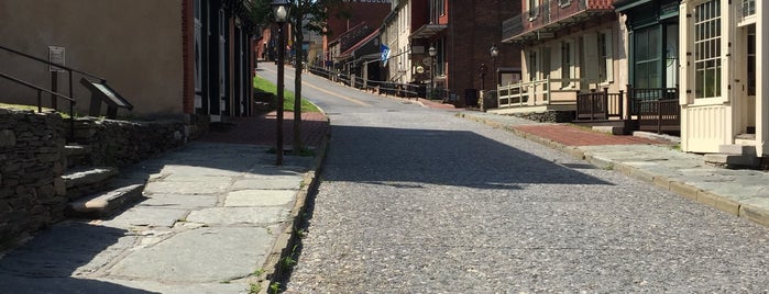 Harpers Ferry National Historical Park is one of Posti che sono piaciuti a Mark.