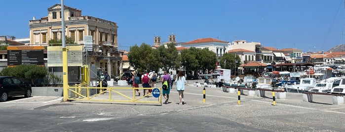 Aegina Port is one of Locais curtidos por Mark.
