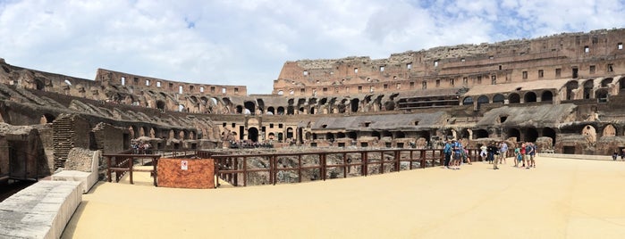 Colosseo is one of Posti che sono piaciuti a Mark.
